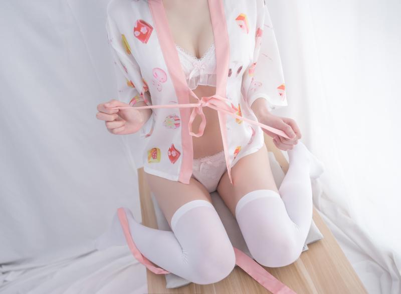 轻兰映画 Girl in pink kimono SPL.004 - (54P)